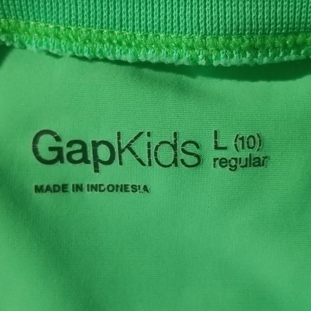 GAP mint green rash guard large 10